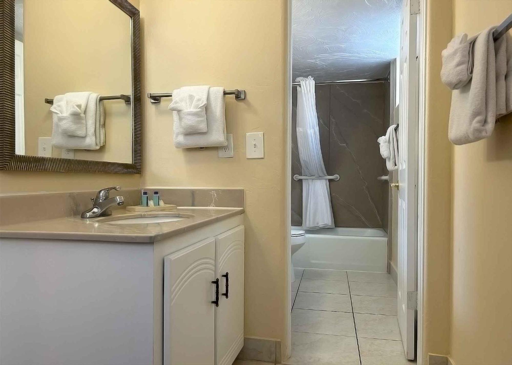 Outrigger Beach Club Resort Ormond Beach Extérieur photo